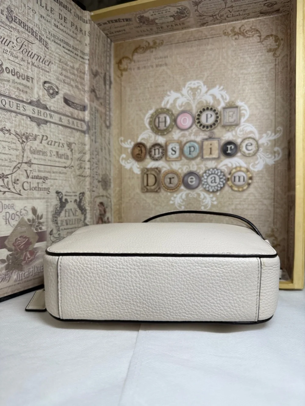 Coach Jamie Camera Crossbody Bag Chalk White Pebble Leather Gold Accents EUC - Picture 9 of 14